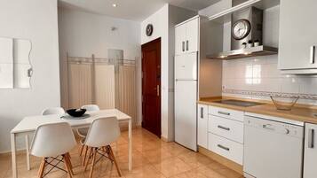 Fridge, microwave, oven, dishwasher
