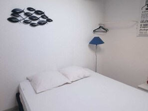 1 Schlafzimmer, schallisolierte Zimmer