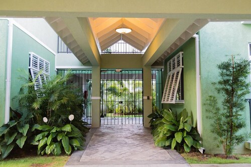 Urbanchic Studio in Kingston