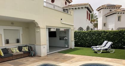 Modern 3 Bed Villa - Golf Side, Own Pool, sleeps 6, Mar Menor Golf Resort