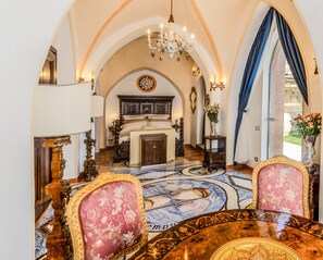 Premium bedding, down duvets, memory-foam beds, minibar - Villa Barluzzi (Ravello)