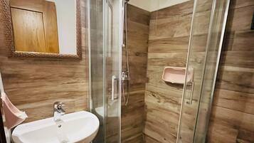 Kamar Double Standar, 1 Tempat Tidur Double | Kamar mandi