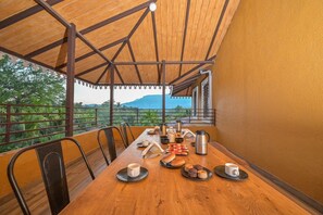 6 Bedroom Villa | Living area - Royal River Farm (Karjat)