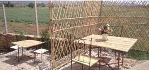 Outdoor dining - Appartement Dans la Compagne 5 (Centre Commune Bitit)