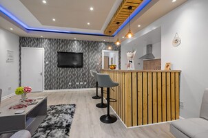 Casa de campo Premium, baño privado, vistas al jardín (cottage) | Bar (en el alojamiento)