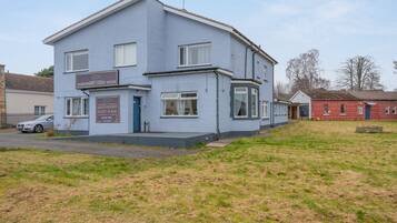 Basic tvåbäddsrum - delat badrum | Exteriör