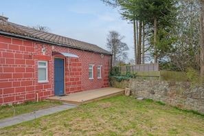 Premium Cottage, Private Bathroom, Garden View (cottage) | Exterior - Queensferry guest house (Dunfermline)