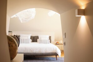 8 chambres, lit parapluie, Wi-Fi gratuit, draps fournis