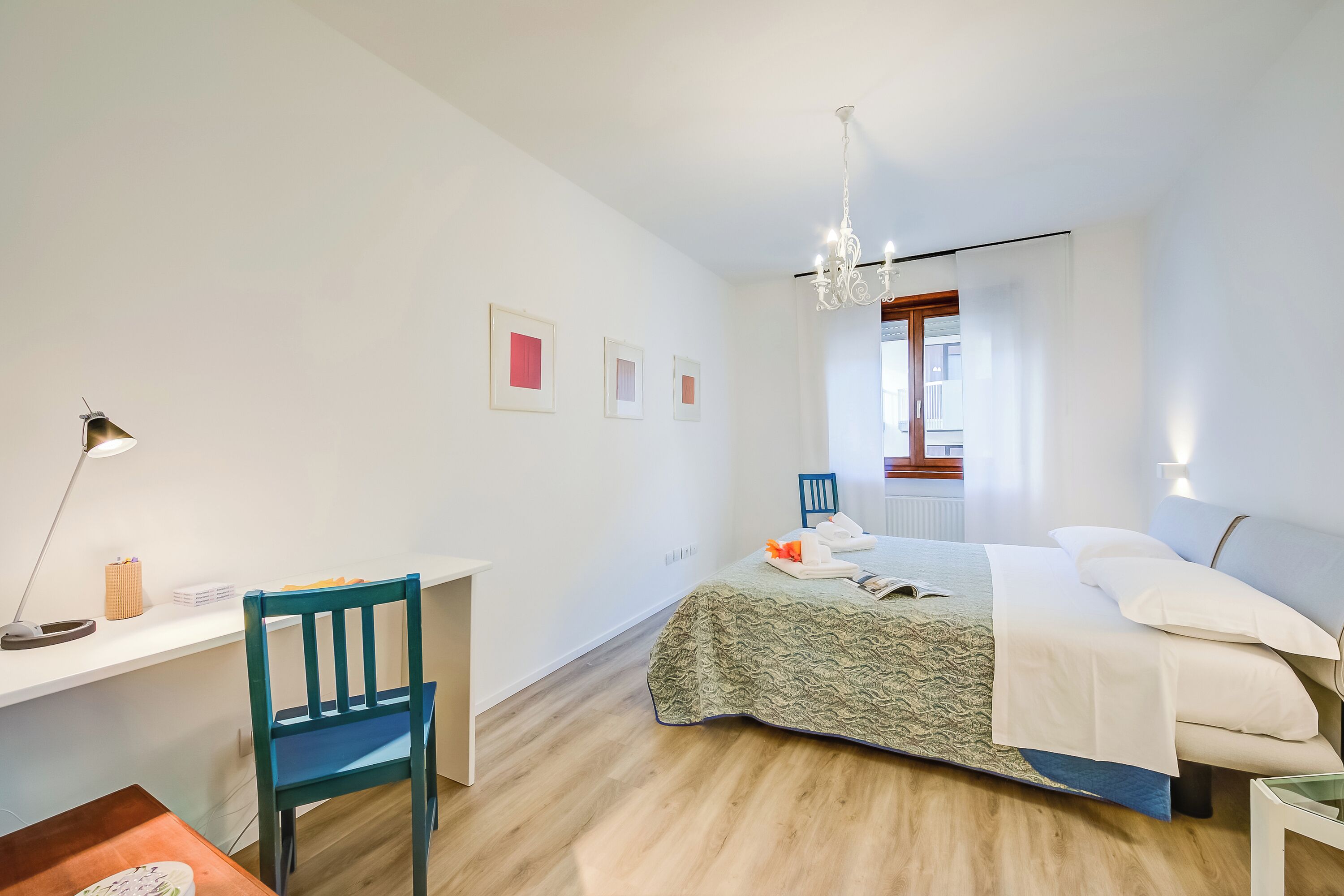 Familienapartment, Mehrere Schlafzimmer, Kühlschrank und Mikrowelle (Domus Raffaella) | 1 Schlafzimmer, kostenloses WLAN, Bettwäsche