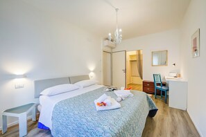 家庭公寓, 多间卧室, 冰箱和微波炉 (Domus Raffaella) | 1 多间卧室、免费 WiFi、床单