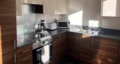Stunning Cathedral View City Centre Apartment