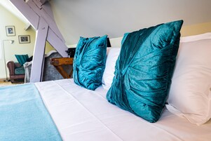 Under The Eaves | 1 bedroom, Egyptian cotton sheets, premium bedding, Select Comfort beds