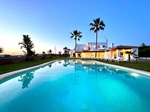 Outdoor pool - Villa Cas Hespero (Sant Antoni de Portmany)