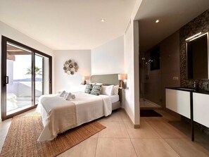 5 bedrooms, in-room safe, iron/ironing board, free WiFi - Villa Cas Hespero (Sant Antoni de Portmany)