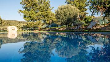 Außenpool (je nach Saison geöffnet)