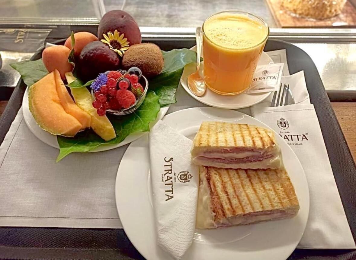 客房内用餐