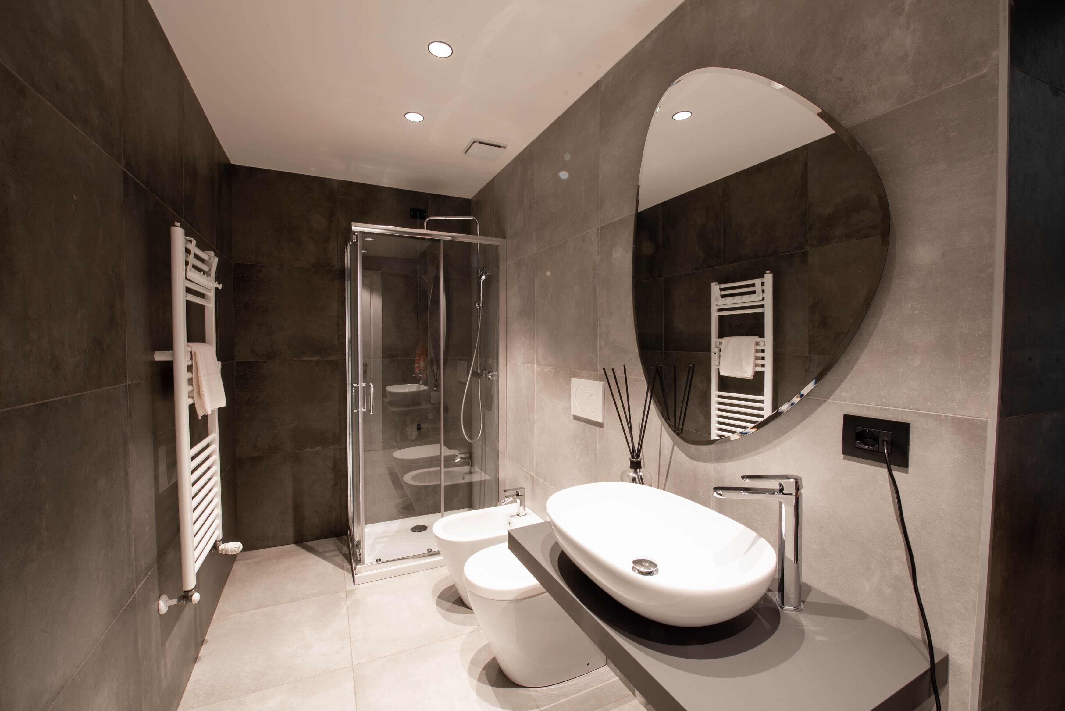 Camera Deluxe | Bagno | Set di cortesia gratuito, asciugacapelli, pantofole