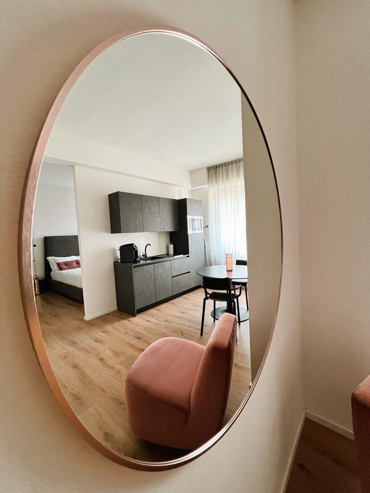 Deluxe Room | In-room safe, desk, blackout curtains, soundproofing