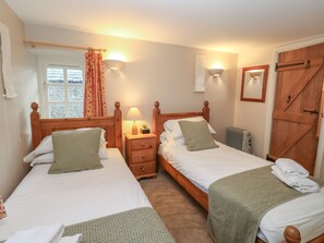 5 bedrooms, individually decorated, individually furnished, free WiFi