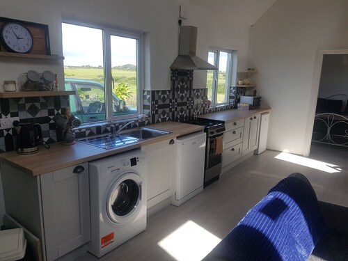 Lavender Wild Atlantic Way 200 year old cottage all welcome group accomodation 