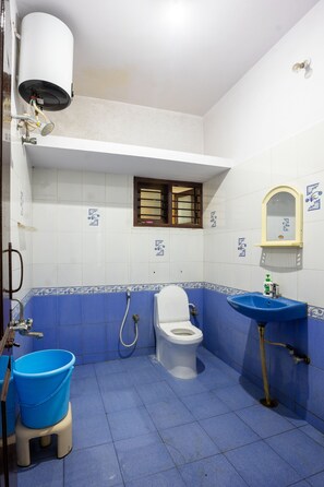 Deluxe Apartment | Bathroom
