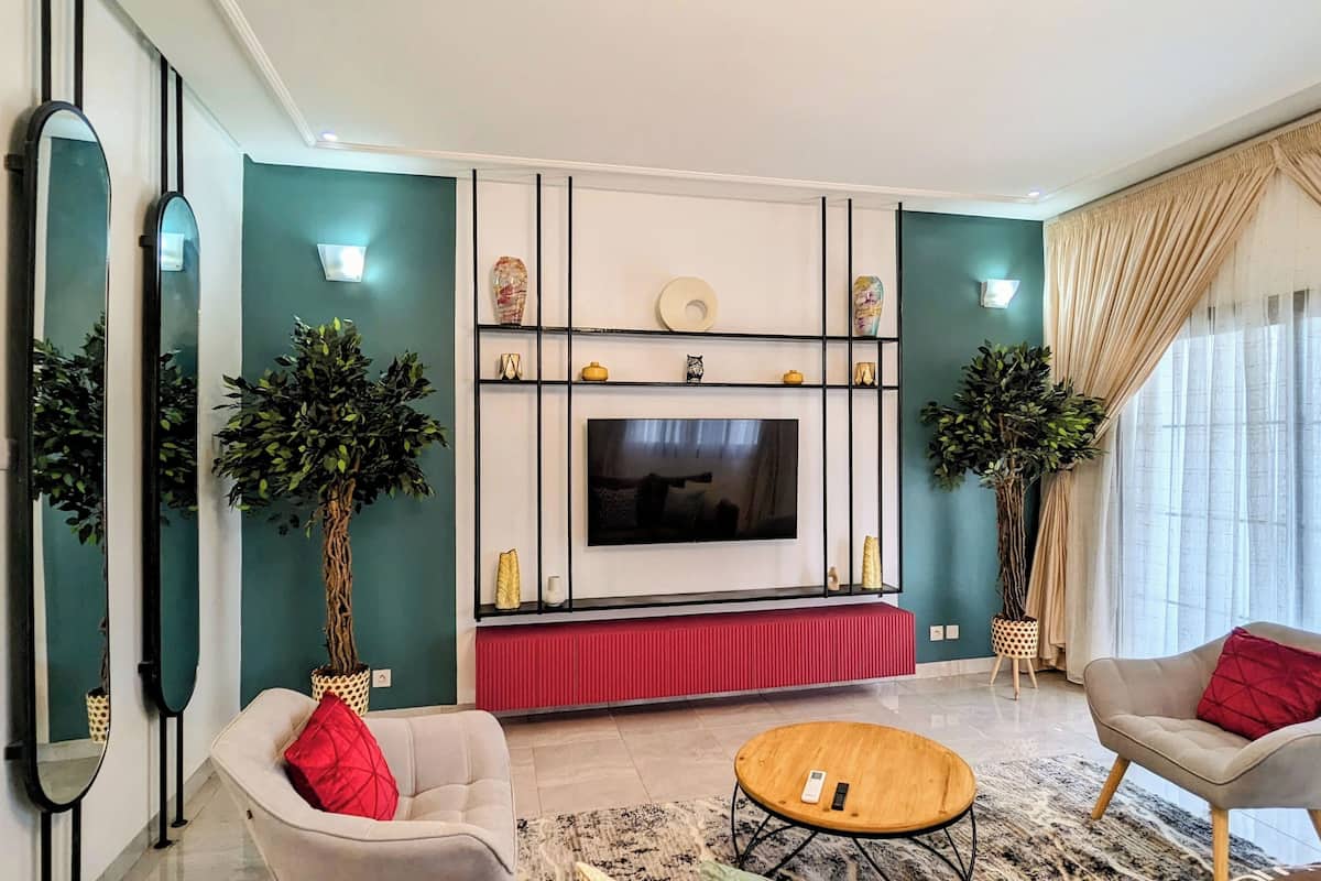 Appartamento Signature | Area soggiorno | Smart TV 32 pollici con canali digitali