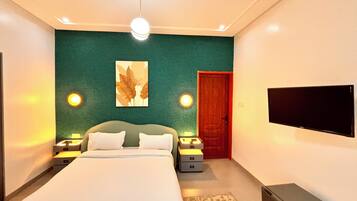 Individually decorated, individually furnished, laptop workspace