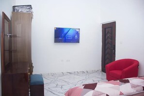 3 Schlafzimmer, Bügeleisen/Bügelbrett, WLAN, Bettwäsche