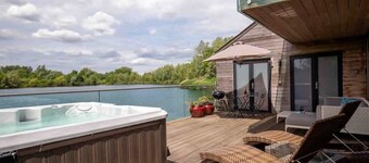Malachite Lodge