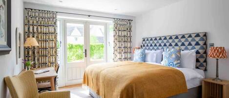 5 Schlafzimmer, BĂŒgeleisen/BĂŒgelbrett, Reisekinderbett, WLAN