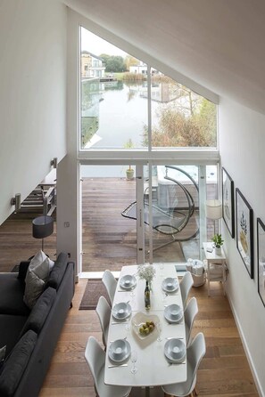 Dining - Lake House | Cotswold Stay with Hot Tub & Kayak (South Cerney)