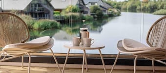 Serendipity | Cotswold Lakehouse | Hot Tub & Kayak