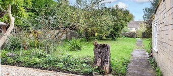 Stonemason’s Cottage | Village Stay Near Lakes