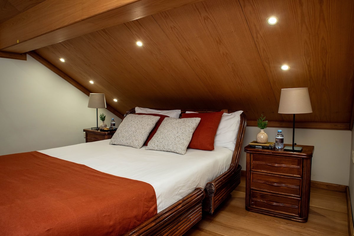 Sistema de insonorización, wifi gratis y ropa de cama