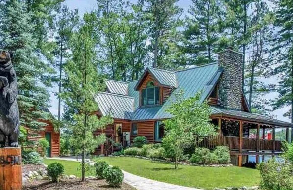 Exterior - Unique log cedar family vacation home with 185 feet of secluded lake frontage (Hale)
