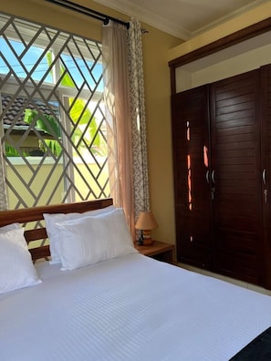 2 bedrooms - TiniTara Cozy Home (Dar es Salaam, Tanzania)