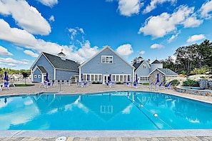 Pool - Anne's Adagio An Easy Access Cottage, Pool, Clubhouse, Gym, Trails, MORE (Arundel)