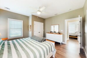 2 soverom, strykejern/-brett, wi-fi (inkludert) og sengetøy