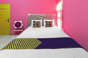 Habitación doble estándar | 1 habitación, escritorio, wifi gratis y ropa de cama