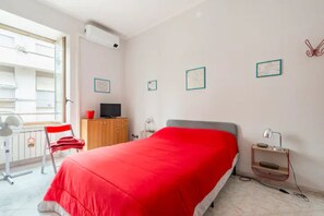 2 bedrooms, iron/ironing board, WiFi, bed sheets - The Subway Apartment / Entire Apartment (Roma)