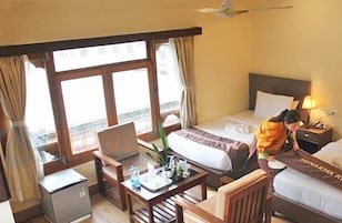 Habitación Deluxe doble | Tabla de planchar con plancha y wifi gratis
