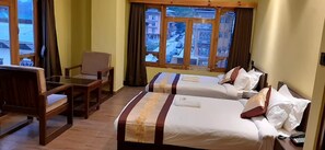 Chambre Double Deluxe | Fer et planche à repasser, Wi-Fi gratuit