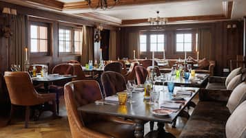 Breakfast, lunch and dinner served