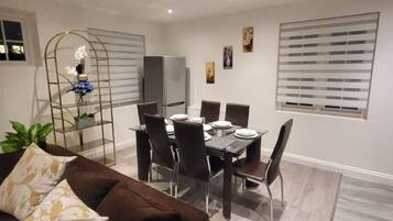 House | Dining