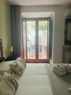 2 Schlafzimmer, Bügeleisen/Bügelbrett, Reisekinderbett, kostenloses WLAN