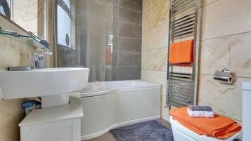 Shower, towels, shampoo