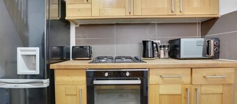 Cosy home in Newland Avenue area
