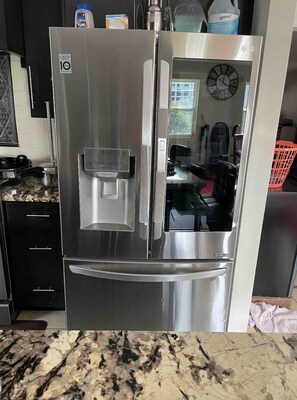 Private kitchen - Entire 3bedroom 1 bath house for rent in San Jose. (San Jose)