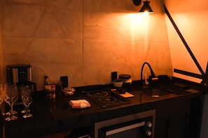Family Chalet, Jetted Tub | Private kitchen