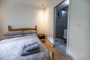 Apartment | 2 bedrooms, iron/ironing board, free WiFi, bed sheets - 1 The Hideaway (St Leonards-On-Sea)